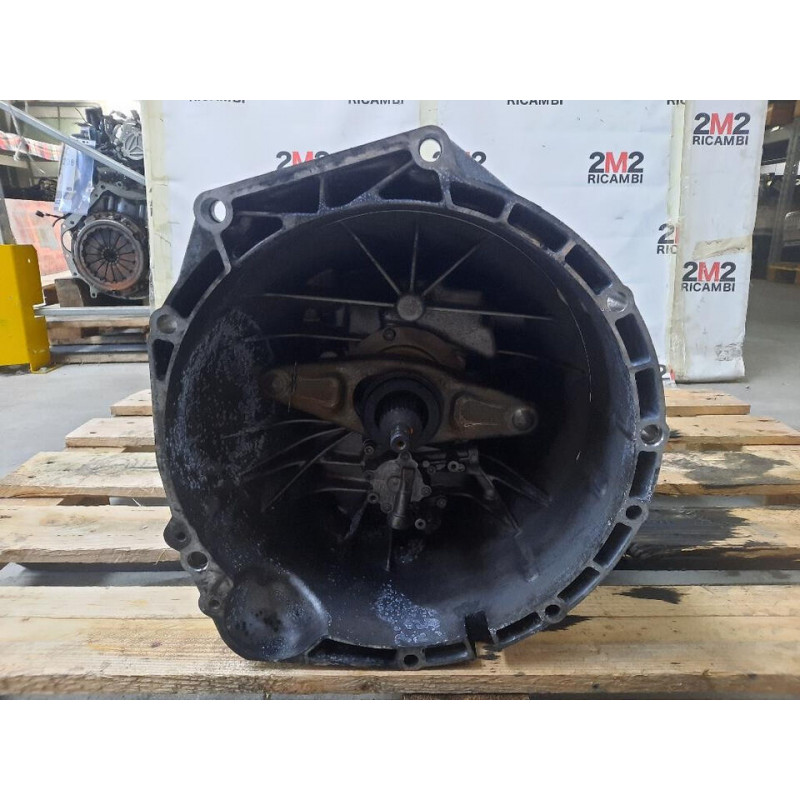 Complete manual transmission BMW 5 Series F10 GS6-45DZ 6-speed manual 23007637981 N47D20C Diesel 1995 (10)