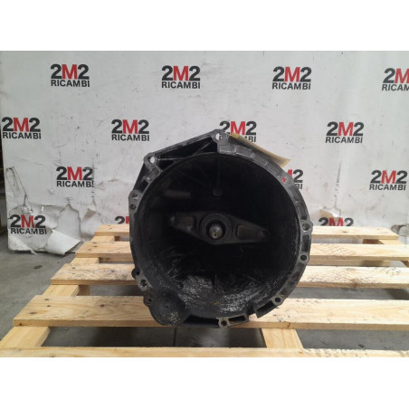 Complete manual transmission BMW 3 Series E90 Sedan 23008687390 N47D20A Diesel 1995 (05-08)