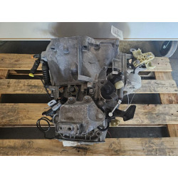 Manual Transmission PEUGEOT 308 SW 9811243810 DV5RD 1631737680 DV5RD/YH01 Diesel 1499cc (2015-2017)