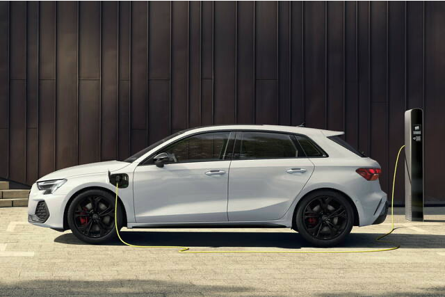 Nuova Audi A3 2025: Lusso, Tecnologia e Prestazioni in un Design Aggiornato